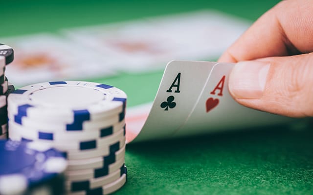 Poker - Một game bài, một môn thể thao trí tuệ