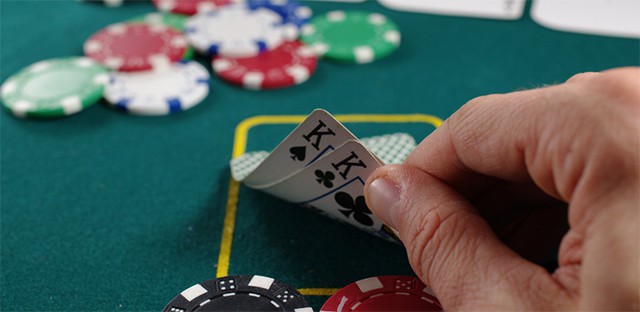 Kể ra những sai lầm mà người chơi hay mắc phải trong bài Poker cần rút kinh nghiệm