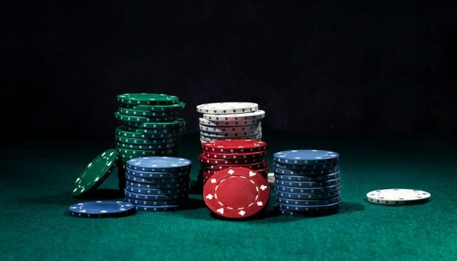 Thế nào là chip Poker và những lợi ích của việc sử dụng chip Poker?