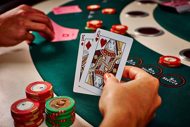 Những sai lầm khiến người chơi dễ dàng thua mất số tiền lớn trong Blackjack