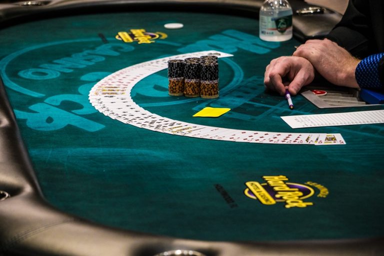 Những cách chơi Poker cơ bản nhất giúp bạn xây dựng lợi thế thắng cược